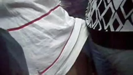 Tía videos pornos caseros xxxx madura peluda en sombrero de cerca en el marco