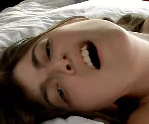 Le videos porrno caseros meto un consolador y una polla en el ano a una puta rusa