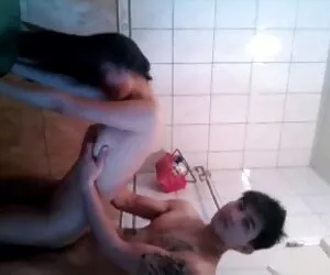Gran beso con orgasmos. Vídeo porno con Averie videos sexo amateur real Stone, Tyler Nixon