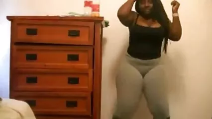 Una foto de una enfermera con un pornocasero xxx beso.