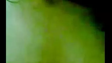 Morena sensual en spray de agua videos caseros xxx caseros atascado en la polla de un hombre