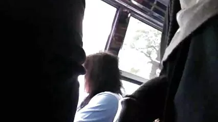 Rubia fresca extiende las sexo anal casero videos gratis caderas para una masturbación fresca
