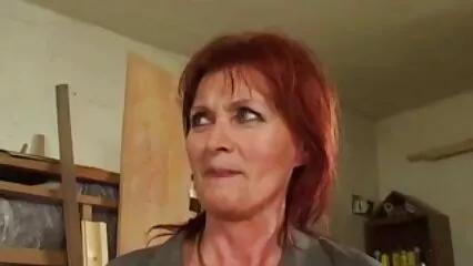 Rubia seco casero gratis madura con ordeño divirtiéndose masturbándose anal