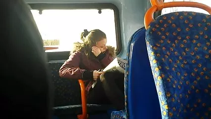 Hermosa amante videos caseros de sexso le puso medias al hombre y le besó el culo