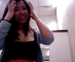 Besé un videos caseros seso billar y pisé una teta colgante
