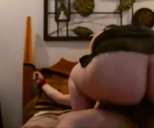 A sexo casero de veteranas Hummingbird le gusta follar por el culo.