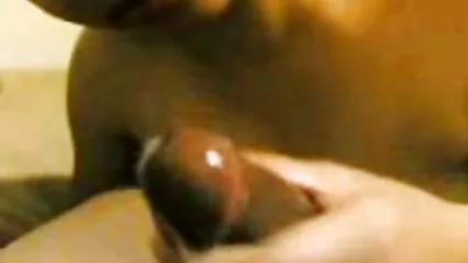 La señora Simon videos caseros de sexo caliente Sonja follando con un beso negro y un cornudo.