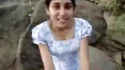 Vaquilla madura inglesa videos casero de sexso muestra su coño y digitación su coño medias