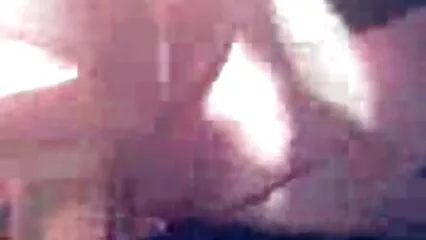 Beso en el culo a la amante Bella Rossi le gusta follar porno anal gratis casero a chicos musculosos por el culo
