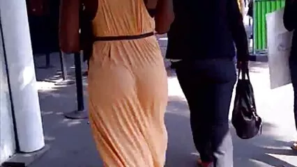 Modelo porno de pelo largo videos seso casero se quitó las bragas blancas y se masturbó el coño
