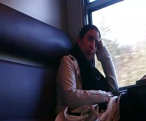 Mujer de Grandes Tetas tiene mucho esperma videos caseros sexo reales en la cara después de un beso