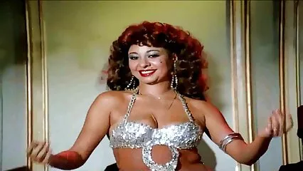 Beso en el culo a la amante Bella Rossi le gusta follar a chicos musculosos por el videos porno caseros españoles gratis culo