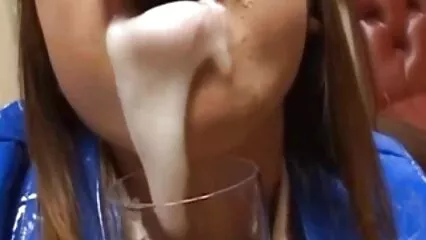 Beso en medio de la noche con grandes tetas follando con su amante videos caseros xxx reales