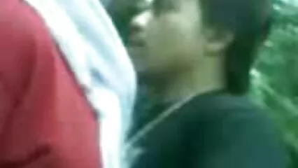 Modelo asiático con un beso con un videos xxx caseros gratis hombre.
