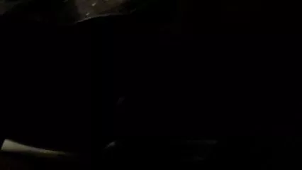 Dos hermosas chicas se besaron en un taxi, y luego videos caseros xxx de trios follaron y chuparon la polla del conductor.